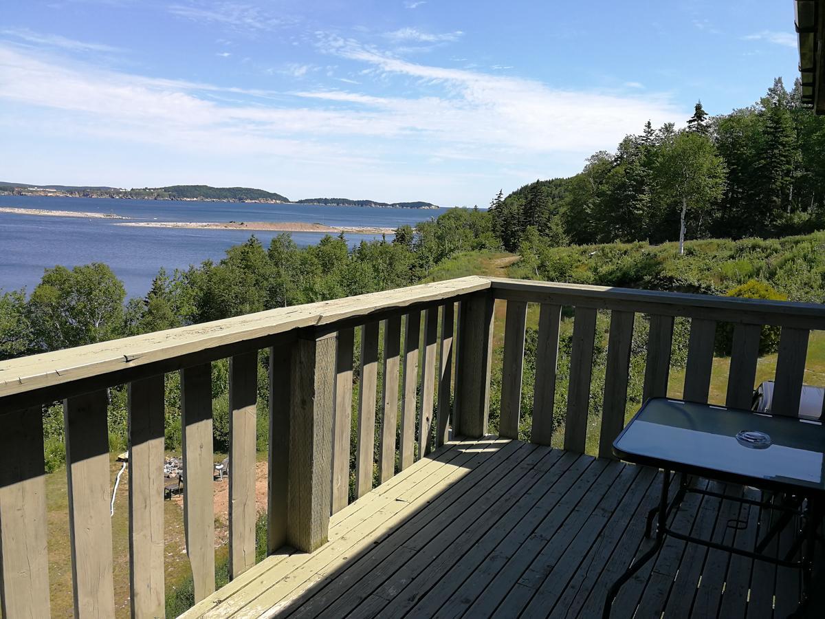 Knotty Pine Cottages, Suites & Motel Rooms Ingonish Eksteriør bilde