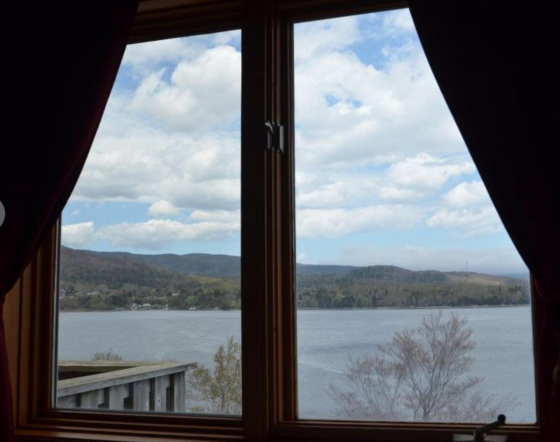 Knotty Pine Cottages, Suites & Motel Rooms Ingonish Eksteriør bilde
