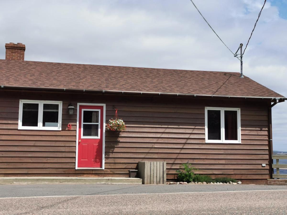 Knotty Pine Cottages, Suites & Motel Rooms Ingonish Eksteriør bilde