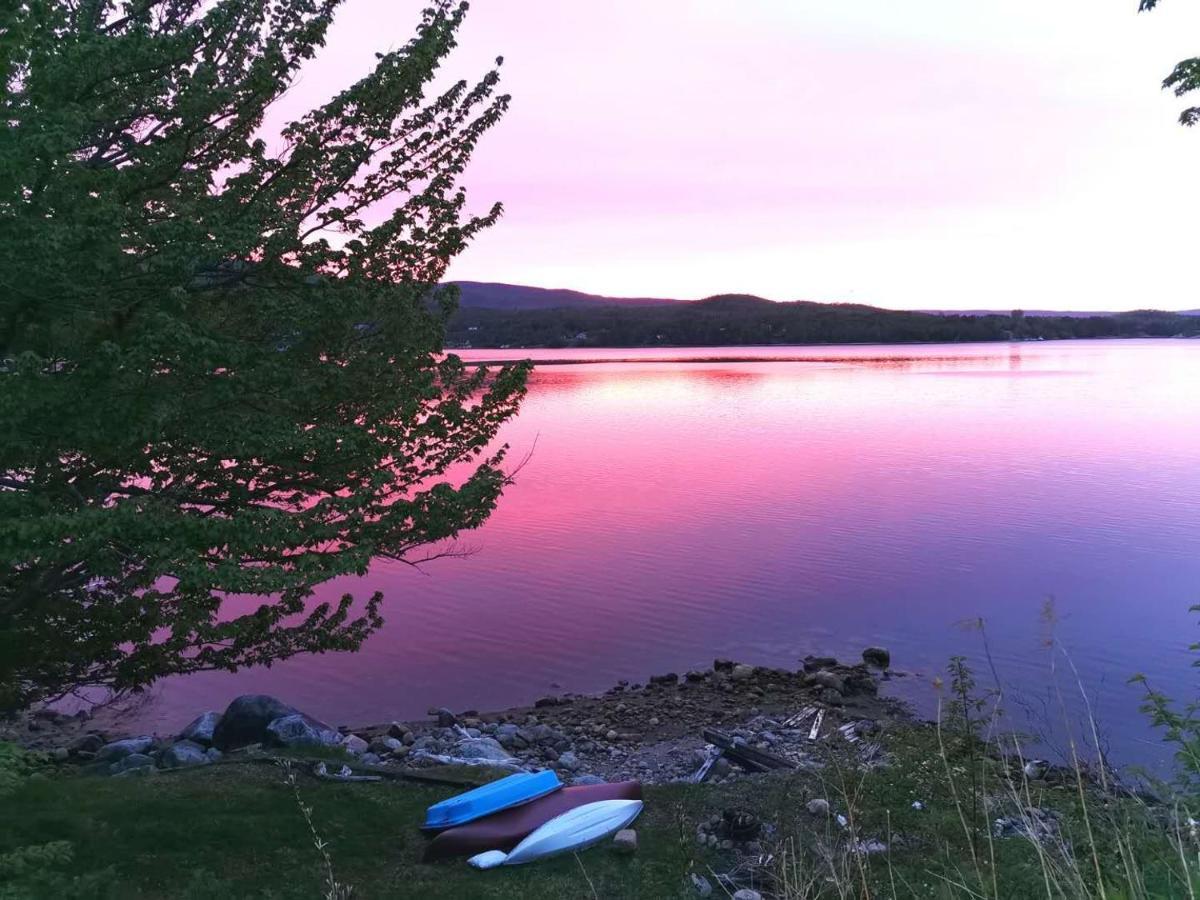 Knotty Pine Cottages, Suites & Motel Rooms Ingonish Eksteriør bilde