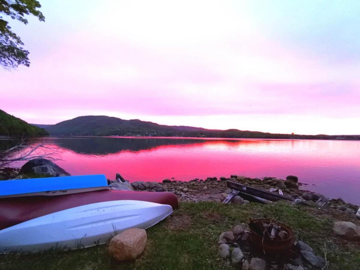 Knotty Pine Cottages, Suites & Motel Rooms Ingonish Eksteriør bilde